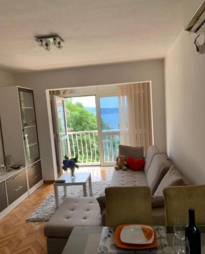 APARTMAN MORE